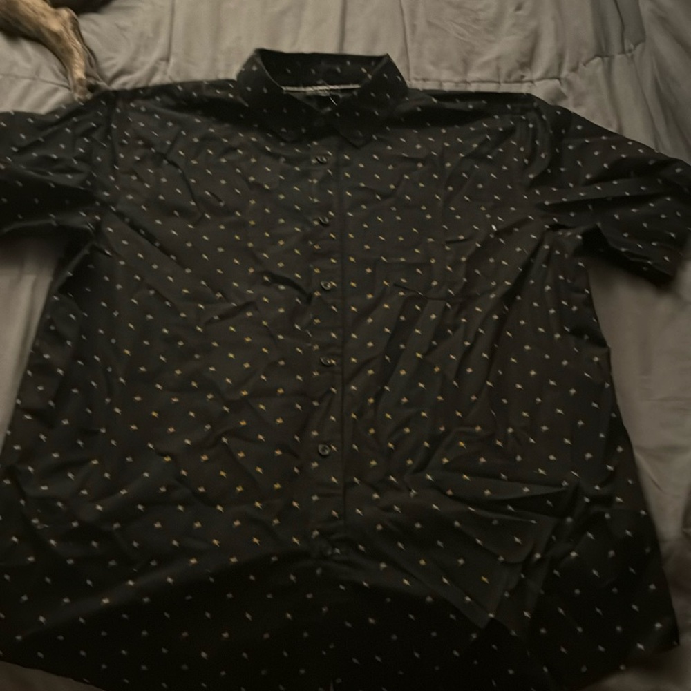 Men’s OBEY button up short sleeve shirt floral print